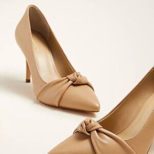 Ann Taylor | MILA KNOT BOW PUMPS | SIZE 8 | CAMEL  $138 NWT neutral heels 👠